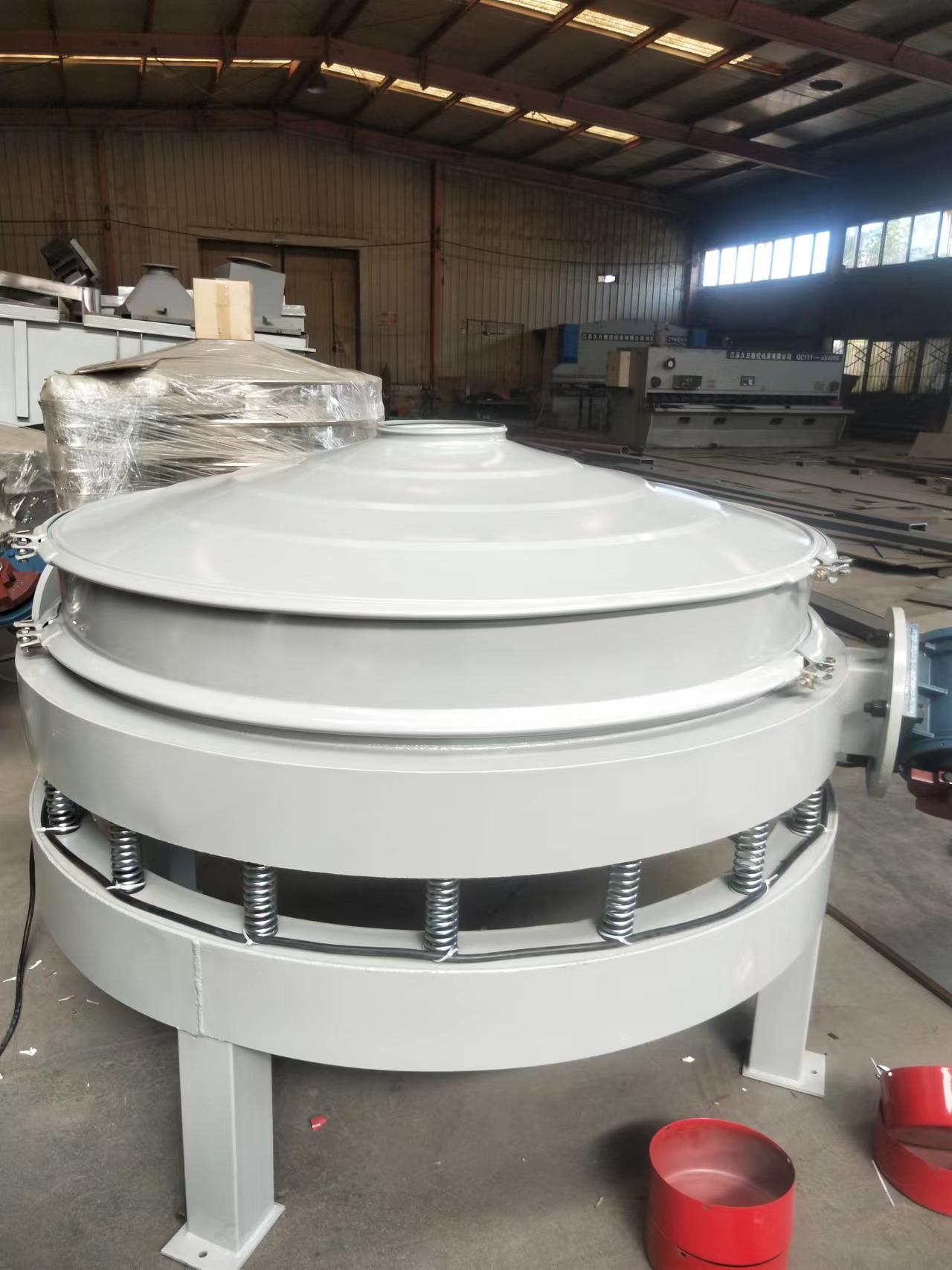 焦作某節(jié)能材料有限公司在我公司訂購了一臺直徑1500的直排篩